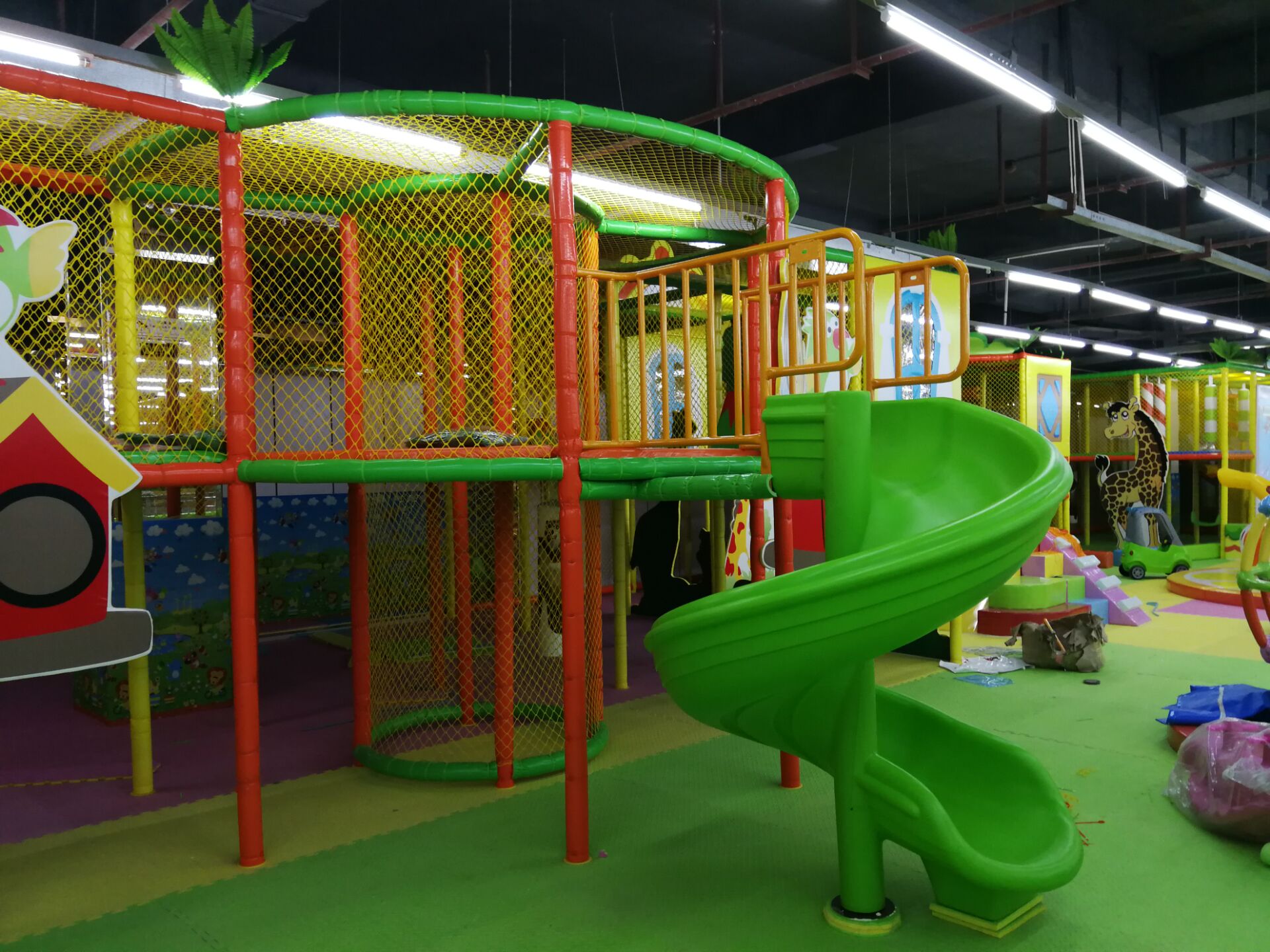 大型室内儿童乐园应如何做好游乐设备场地规划？